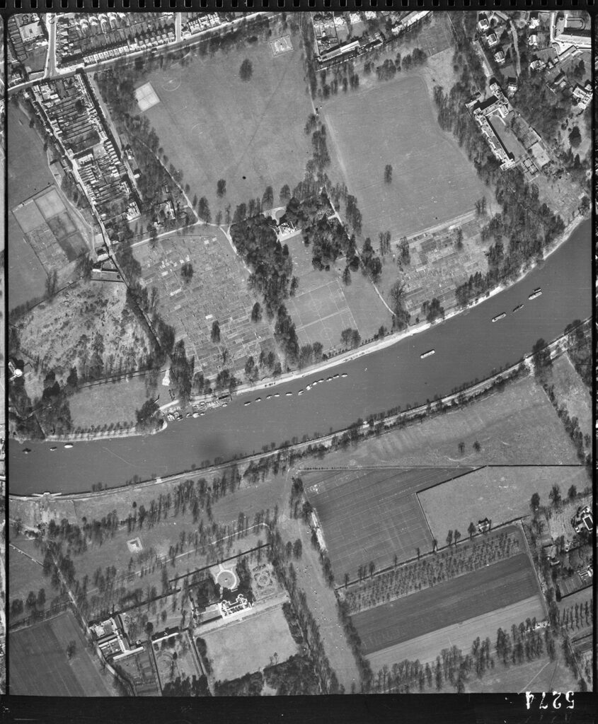 Royal Air Force aerial photograph showing the location of the Marble Hill shelter. © Historic England